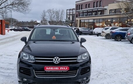 Volkswagen Touareg III, 2011 год, 2 900 000 рублей, 8 фотография