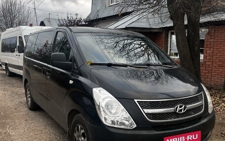 Hyundai H-1 II рестайлинг, 2010 год, 1 175 000 рублей, 3 фотография