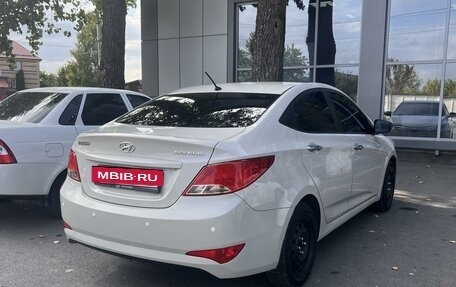 Hyundai Solaris II рестайлинг, 2015 год, 1 150 000 рублей, 3 фотография