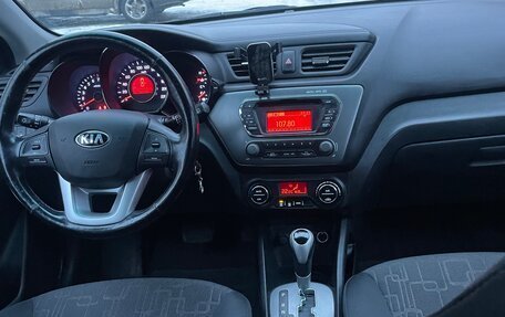 KIA Rio III рестайлинг, 2013 год, 900 000 рублей, 7 фотография