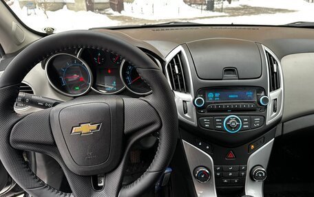 Chevrolet Cruze II, 2013 год, 710 000 рублей, 9 фотография