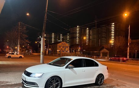 Volkswagen Jetta VI, 2015 год, 1 500 000 рублей, 8 фотография