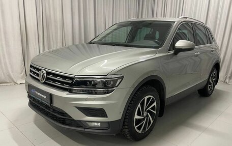 Volkswagen Tiguan II, 2018 год, 2 650 000 рублей, 2 фотография