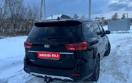 KIA Carnival III, 2018 год, 2 790 000 рублей, 3 фотография