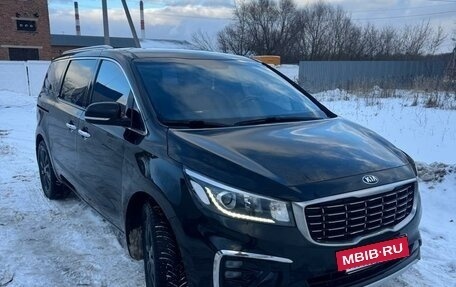 KIA Carnival III, 2018 год, 2 790 000 рублей, 2 фотография