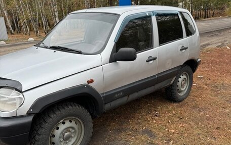 Chevrolet Niva I рестайлинг, 2004 год, 470 000 рублей, 2 фотография