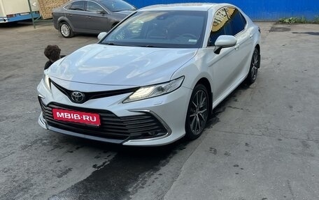 Toyota Camry, 2021 год, 3 120 000 рублей, 1 фотография