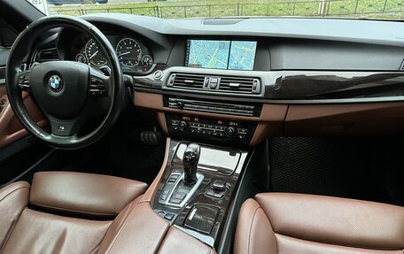 BMW 5 серия, 2012 год, 2 100 000 рублей, 17 фотография