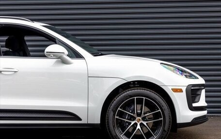 Porsche Macan I рестайлинг, 2024 год, 11 603 150 рублей, 7 фотография