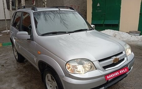 Chevrolet Niva I рестайлинг, 2011 год, 460 000 рублей, 3 фотография