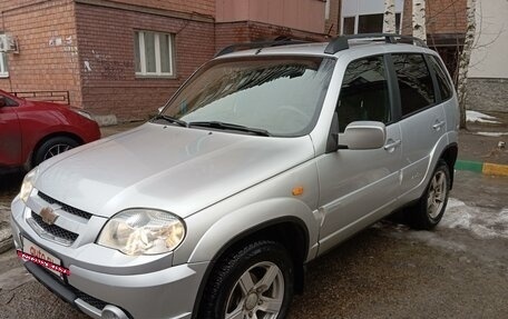 Chevrolet Niva I рестайлинг, 2011 год, 460 000 рублей, 2 фотография