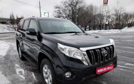 Toyota Land Cruiser Prado 150 рестайлинг 2, 2015 год, 4 650 000 рублей, 2 фотография