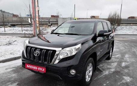 Toyota Land Cruiser Prado 150 рестайлинг 2, 2015 год, 4 650 000 рублей, 6 фотография