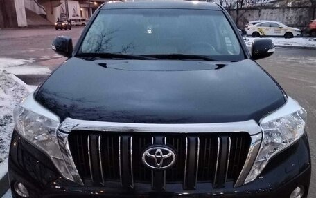 Toyota Land Cruiser Prado 150 рестайлинг 2, 2015 год, 4 650 000 рублей, 27 фотография