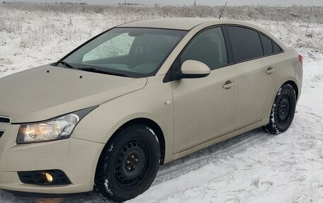 Chevrolet Cruze II, 2010 год, 730 000 рублей, 7 фотография