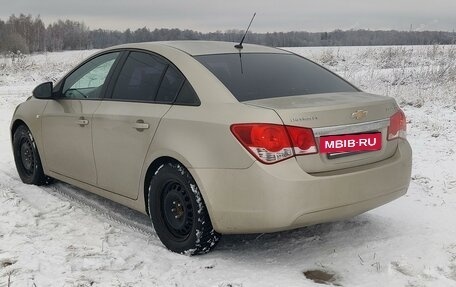 Chevrolet Cruze II, 2010 год, 730 000 рублей, 5 фотография