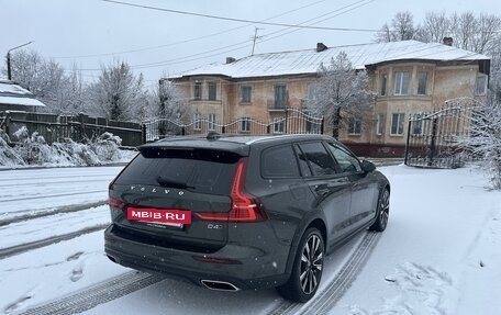 Volvo V60 Cross Country II, 2019 год, 3 400 000 рублей, 6 фотография