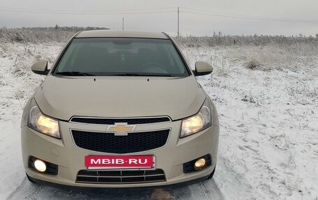 Chevrolet Cruze II, 2010 год, 730 000 рублей, 9 фотография