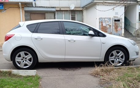 Opel Astra J, 2010 год, 840 000 рублей, 3 фотография