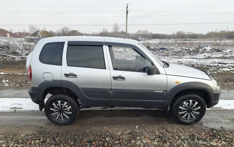 Chevrolet Niva I рестайлинг, 2010 год, 545 000 рублей, 7 фотография