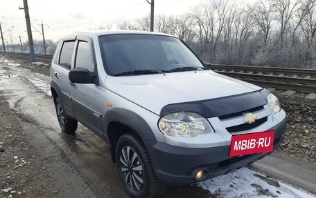 Chevrolet Niva I рестайлинг, 2010 год, 545 000 рублей, 3 фотография