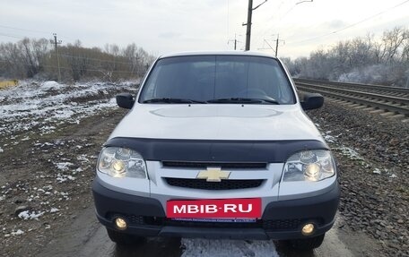 Chevrolet Niva I рестайлинг, 2010 год, 545 000 рублей, 2 фотография