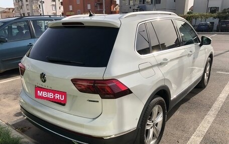 Volkswagen Tiguan II, 2021 год, 3 800 000 рублей, 3 фотография