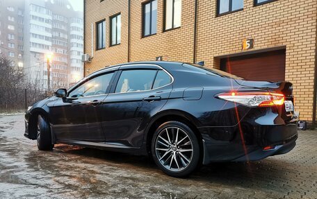 Toyota Camry, 2021 год, 3 775 000 рублей, 4 фотография