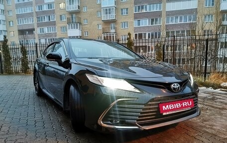 Toyota Camry, 2021 год, 3 775 000 рублей, 12 фотография