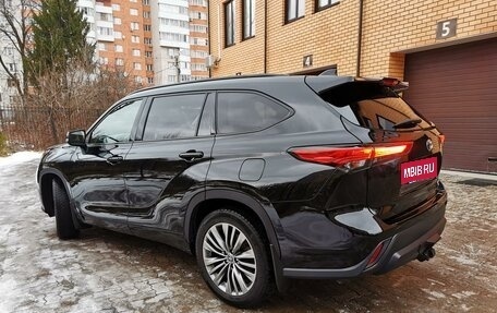 Toyota Highlander, 2021 год, 5 985 000 рублей, 5 фотография