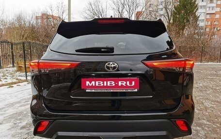 Toyota Highlander, 2021 год, 5 985 000 рублей, 7 фотография