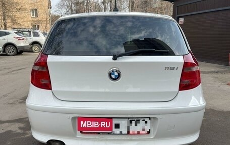 BMW 1 серия, 2010 год, 630 000 рублей, 7 фотография