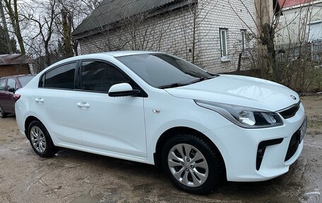 KIA Rio IV, 2018 год, 1 599 000 рублей, 6 фотография