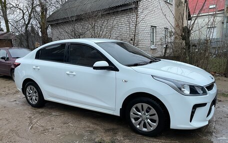 KIA Rio IV, 2018 год, 1 599 000 рублей, 7 фотография