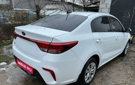 KIA Rio IV, 2018 год, 1 599 000 рублей, 9 фотография