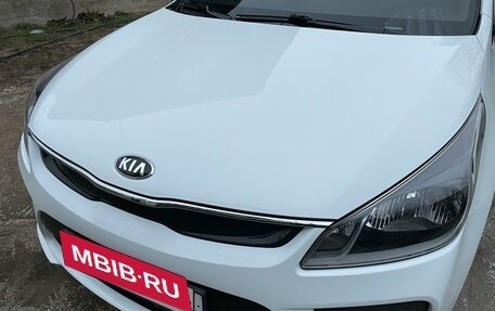 KIA Rio IV, 2018 год, 1 599 000 рублей, 3 фотография