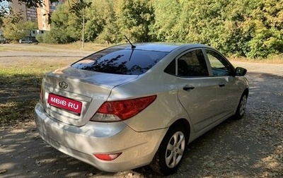 Hyundai Solaris II рестайлинг, 2013 год, 680 000 рублей, 1 фотография