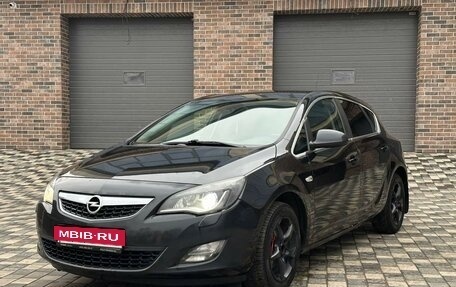 Opel Astra J, 2012 год, 750 000 рублей, 2 фотография