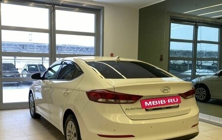 Hyundai Elantra VI рестайлинг, 2018 год, 1 550 000 рублей, 6 фотография