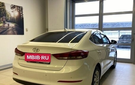 Hyundai Elantra VI рестайлинг, 2018 год, 1 550 000 рублей, 4 фотография