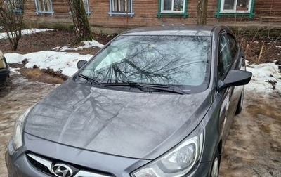 Hyundai Solaris II рестайлинг, 2012 год, 800 000 рублей, 1 фотография