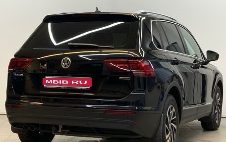 Volkswagen Tiguan II, 2018 год, 2 950 000 рублей, 6 фотография