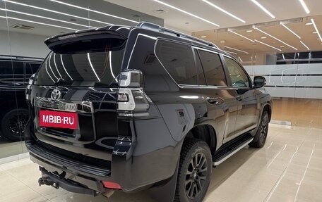 Toyota Land Cruiser Prado 150 рестайлинг 2, 2021 год, 7 790 000 рублей, 5 фотография