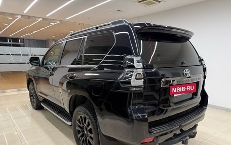 Toyota Land Cruiser Prado 150 рестайлинг 2, 2021 год, 7 790 000 рублей, 7 фотография