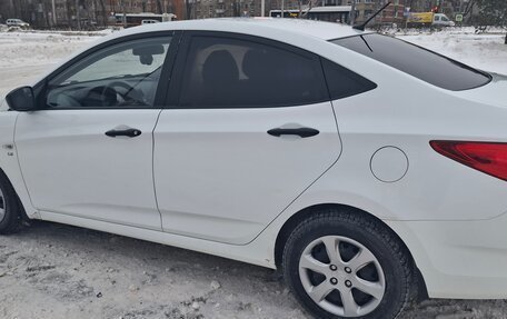 Hyundai Solaris II рестайлинг, 2013 год, 720 000 рублей, 1 фотография