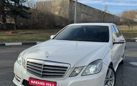 Mercedes-Benz E-Класс, 2011 год, 1 580 000 рублей, 1 фотография