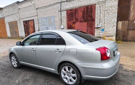 Toyota Avensis III рестайлинг, 2007 год, 800 000 рублей, 1 фотография