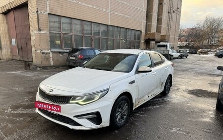 KIA Optima IV, 2018 год, 1 200 000 рублей, 2 фотография