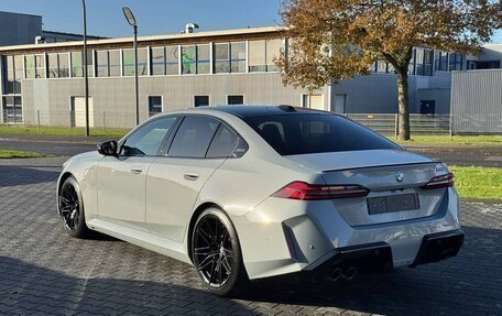 BMW M5, 2024 год, 24 000 000 рублей, 2 фотография