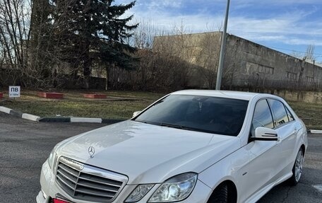 Mercedes-Benz E-Класс, 2011 год, 1 580 000 рублей, 4 фотография